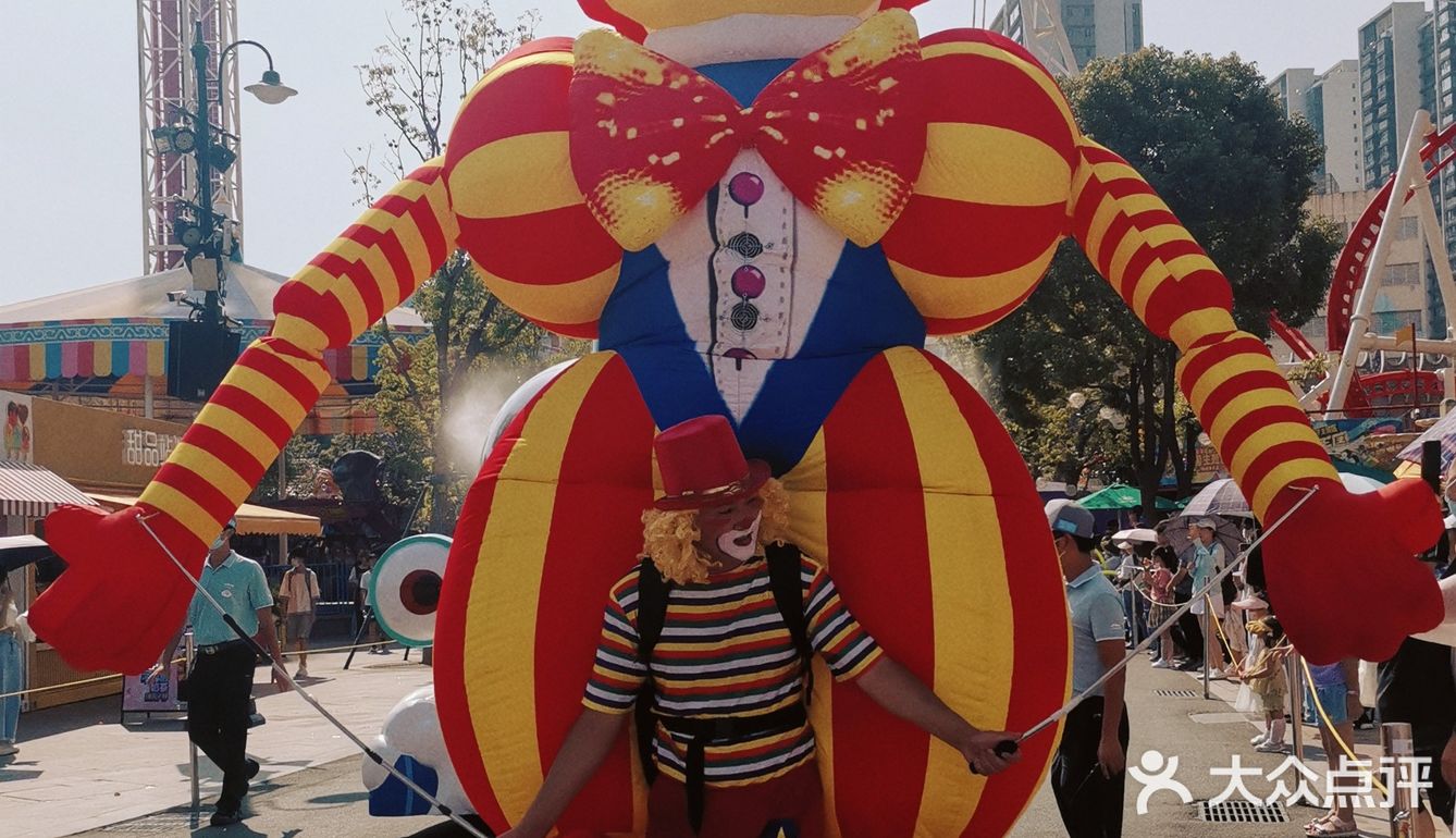 武汉欢乐谷街头艺术节强势来袭～十一特别节目《打码头》激情开演