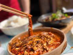 -土砂锅生态山庄·非遗砂锅雅鱼