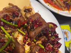 -川流不息·地道川菜·小龙虾(松东路店)