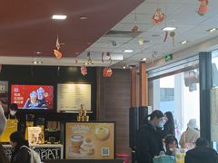 -麦当劳(汉口火车站候车室店)