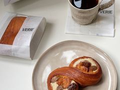 -VERIE BAKEHOUSE