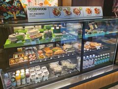 面包甜点陈列柜-星巴克(来福士办公楼店)