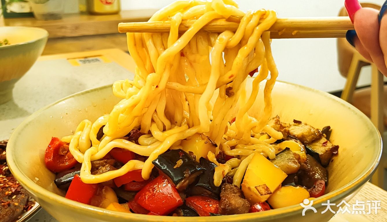 来楠无吃椰子鸡啦!