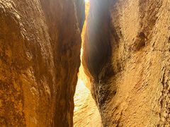 -天山神秘大峡谷