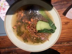 -八月美食小馆(银泰城总店)