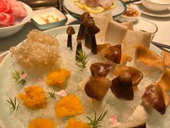 菌菇拼盘-领鲜天下·焗海鲜·花胶鸡(天目里店)