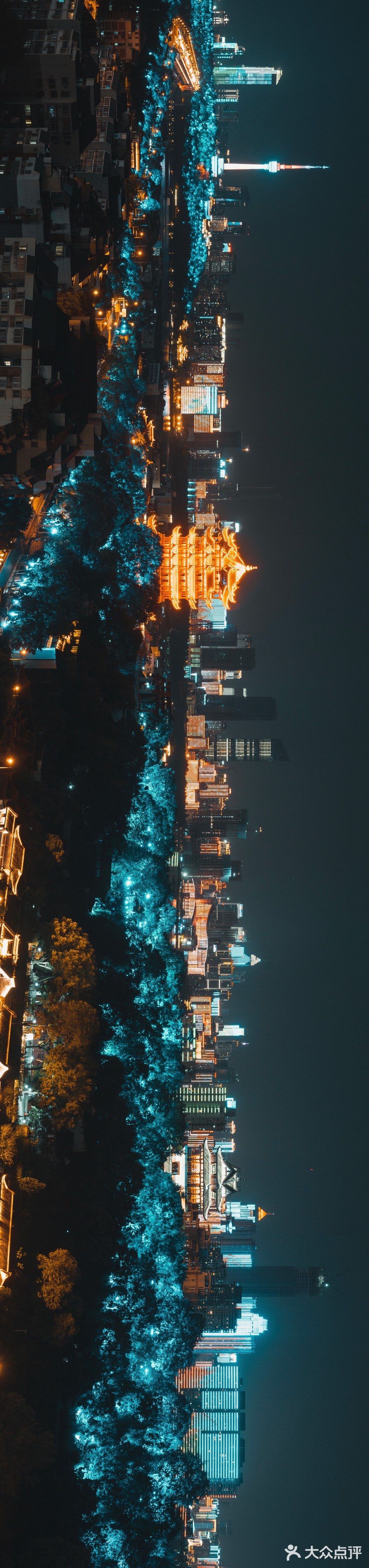 黄鹤楼是这座城的精神图腾