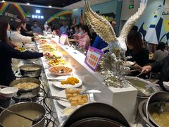 自助取餐区-梦航彩虹之约自助餐厅(华府天地店)