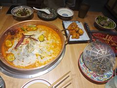 -洱火云南酸菜牛肉火锅(石景山当代商城店)