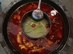 -重庆烧鸡公火锅(簋街店)
