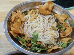 -柳州肥姨妈大骨螺蛳粉(东靖路店)