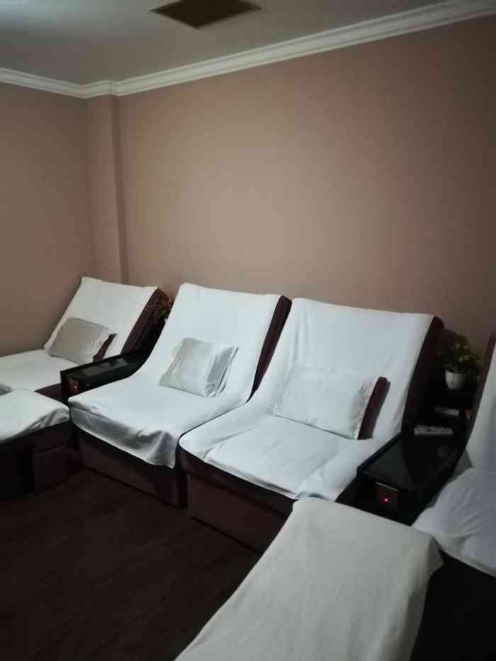 康悦足道-"这个扬州老板以前开在虹桥路那边本来是一.