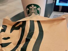 -星巴克(上海虹桥新天地二店)