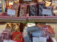 -红宝石·鲜奶小方·海派西点房(莘庄龙之梦店)