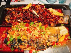 -江边城外烤全鱼(世茂广场店)