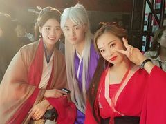 -粤港芭莎美容美发化妆学校