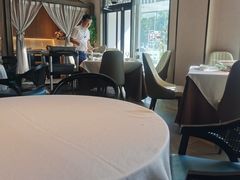 靠窗位-巴盟人家·内蒙地方菜(华丽家族店)