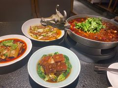 -万重锦·人文川菜馆(骡马市店)