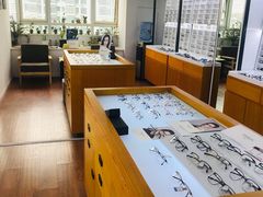 -视野联行眼镜•蔡司•依视路(温江店)