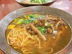 -尊品原汁牛肉面