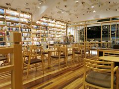 -猫的天空之城概念书店(束河店)