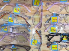 -豪门视光·星趣控·蔡司依视路眼镜代理商(中央大街店)