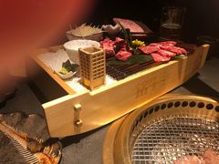 -铭牛烧肉·和牛海鲜自助(高新月牙湖店)