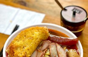 Hong Kong-style Sausage Luosifen Noodles