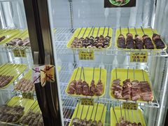 -烤肉小伙烤肉店