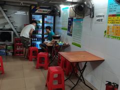 -威邵鸡煲(西华路总店)