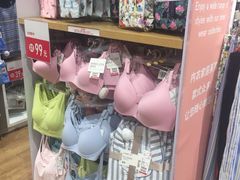 -优衣库(上海金桥太茂店)