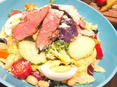 -悦享绿山墙西餐厅