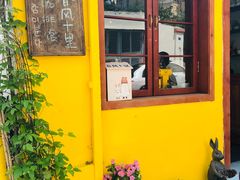 门面-春风十里咖啡馆