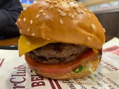 -The Habit Burger Grill 哈比特汉堡(世博店)