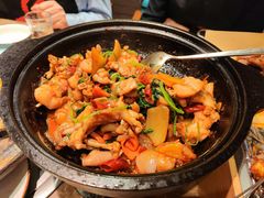 石锅牛蛙-金太阳海鲜烧烤·本地人餐厅(东纬路旗舰店)