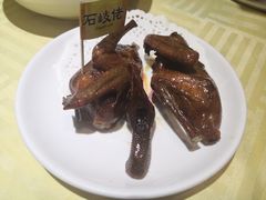 驰名石岐乳鸽-石岐佬中山菜馆(张溪店)