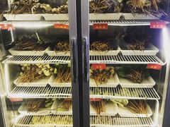 自助取餐区-拈签一笑黄牛肉辣卤串串