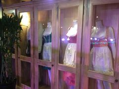 二楼楼梯装饰-皇冠自酿啤酒坊(中国红街5号楼店)