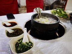 -鲁朗纳麦石锅鸡庄园