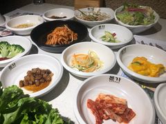 餐前小菜-本家韩国烤肉(青岛万象城店)