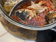 -阿瓦山寨·湘菜现炒·剁椒鱼头王(咸阳总店)