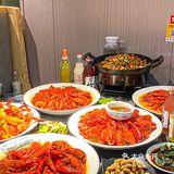 天天排队👭西湖边ju🔥小龙虾🦞新品绝了呀