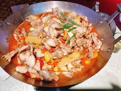 -昱龙大盆牛蛙馆(三兴街总店)