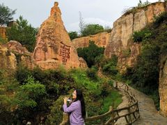 -彩色沙林风景区