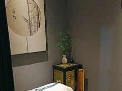 -小邓专业采耳馆(延安西路店)