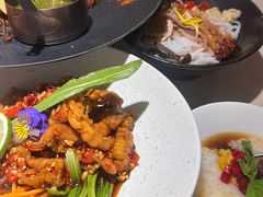 云溪凉米线-雲說·花(西宸天街店)
