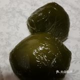 外边糯糯的，里边甜甜的，和北方的粘豆包是的！