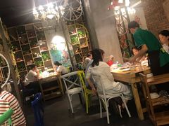 大堂-小小河边鱼(天润城店)