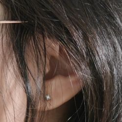 -花师傅专业手穿耳洞打耳洞穿孔