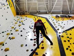 -问山MountQuest攀岩馆